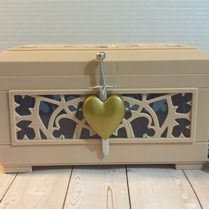Snow White Jewelry Chest Popcorn Bucket Golden Link Disney Exclusive